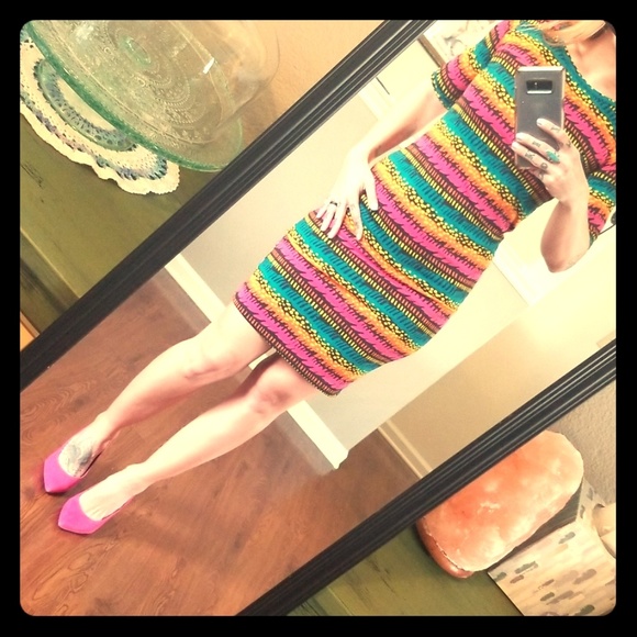 LuLaRoe | Aztec Dress - Picture 3 of 3